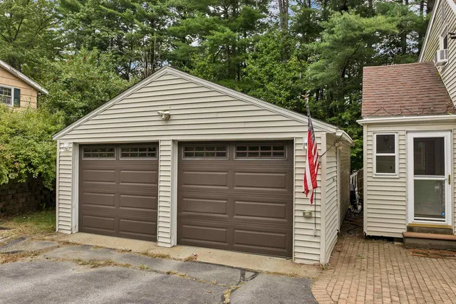 $575,000 | 33 Belmont Drive, Merrimack, NH 03054