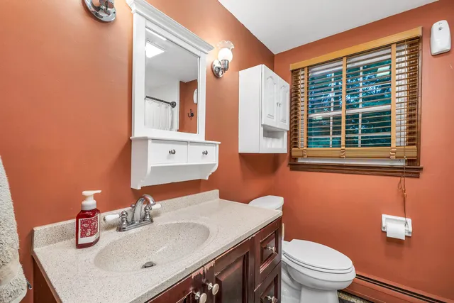 $575,000 | 33 Belmont Drive, Merrimack, NH 03054