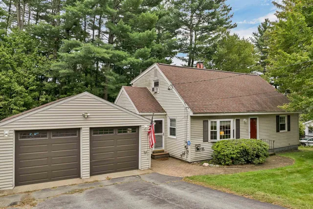 $575,000 | 33 Belmont Drive, Merrimack, NH 03054