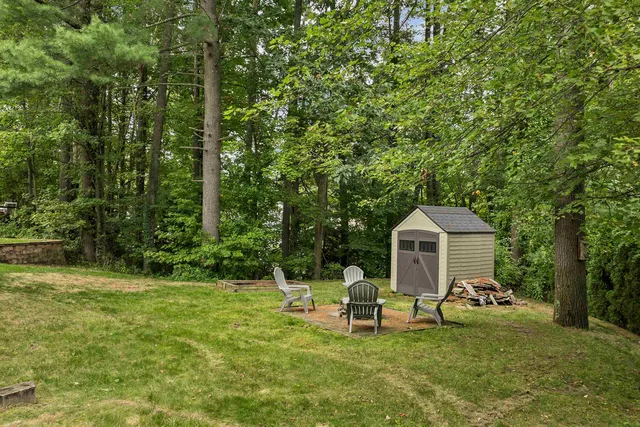 $575,000 | 33 Belmont Drive, Merrimack, NH 03054