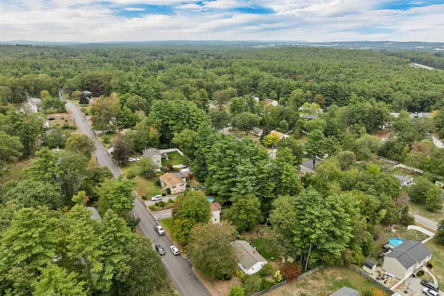 $575,000 | 33 Belmont Drive, Merrimack, NH 03054