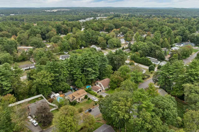 $575,000 | 33 Belmont Drive, Merrimack, NH 03054