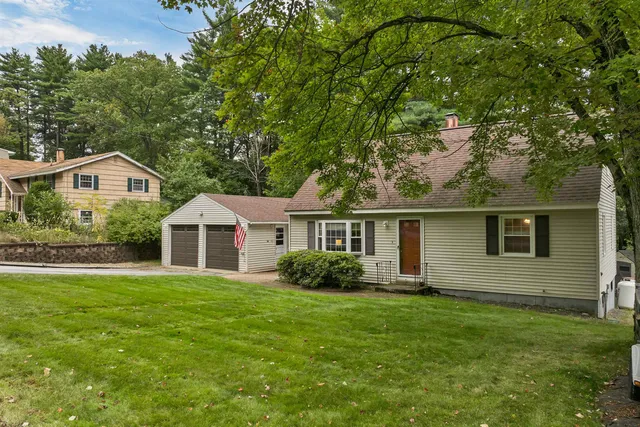 $575,000 | 33 Belmont Drive, Merrimack, NH 03054