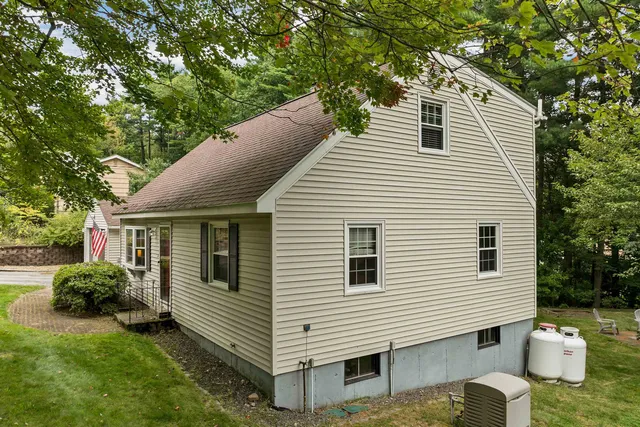 $575,000 | 33 Belmont Drive, Merrimack, NH 03054