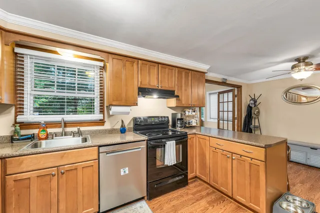 $575,000 | 33 Belmont Drive, Merrimack, NH 03054