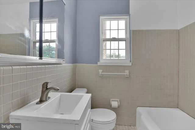 $1,950 | 100 Park Boulevard, Unit 88C, Cherry Hill, NJ 08034