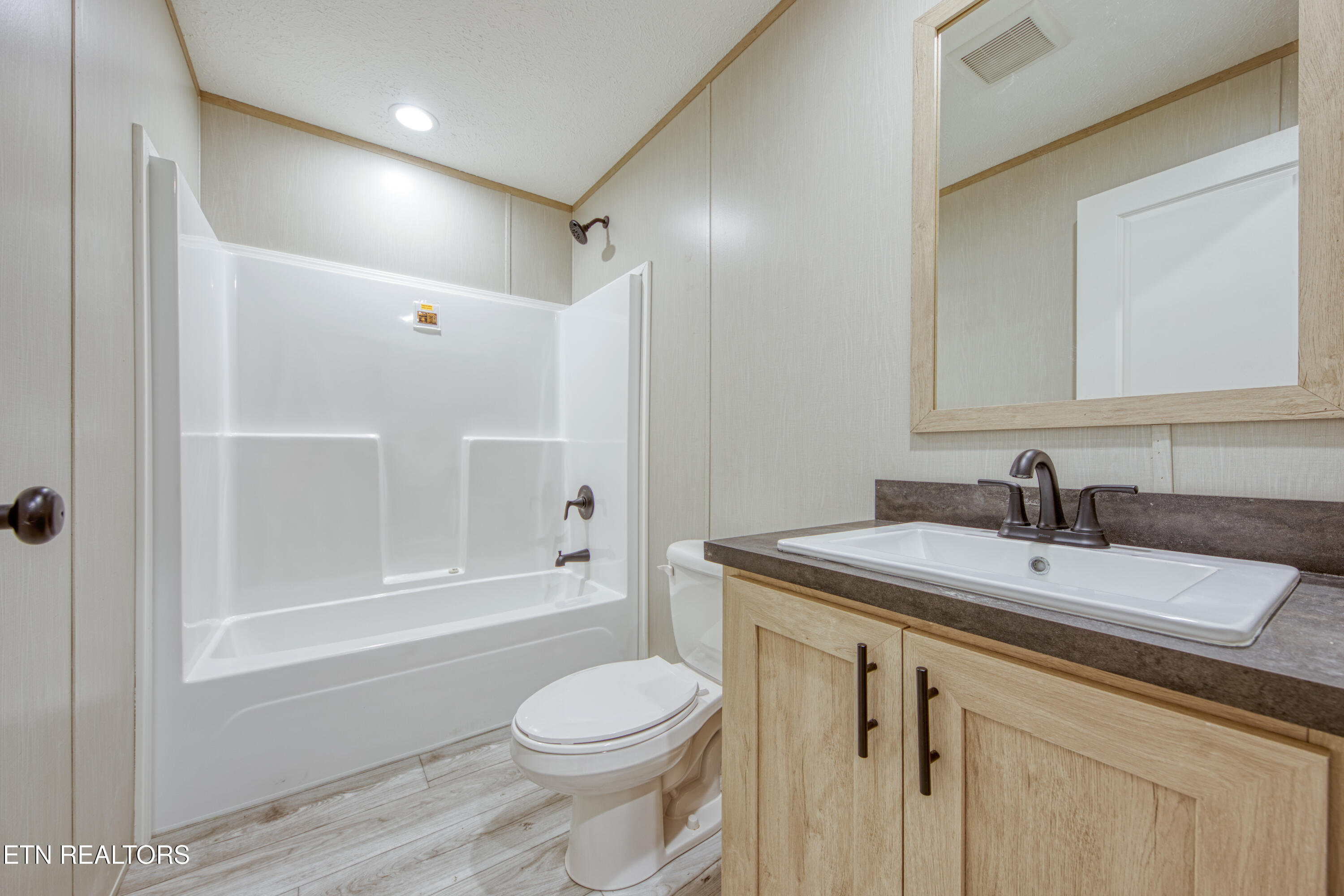 399 Watkins Road East Loudon, TN 37774 - Photo 16 of 25 0H3A9548_17