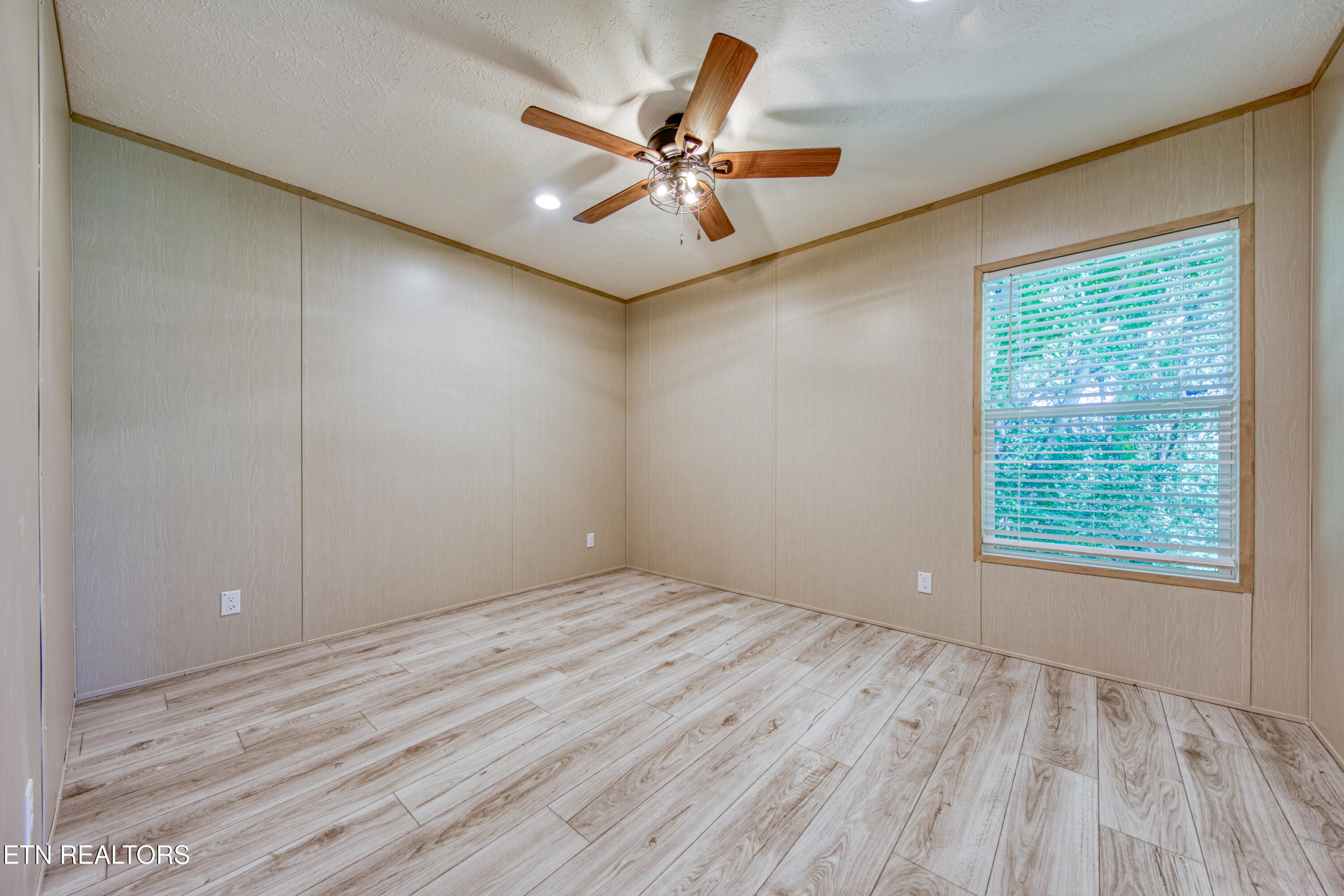 399 Watkins Road East Loudon, TN 37774 - Photo 17 of 25 0H3A9551_18