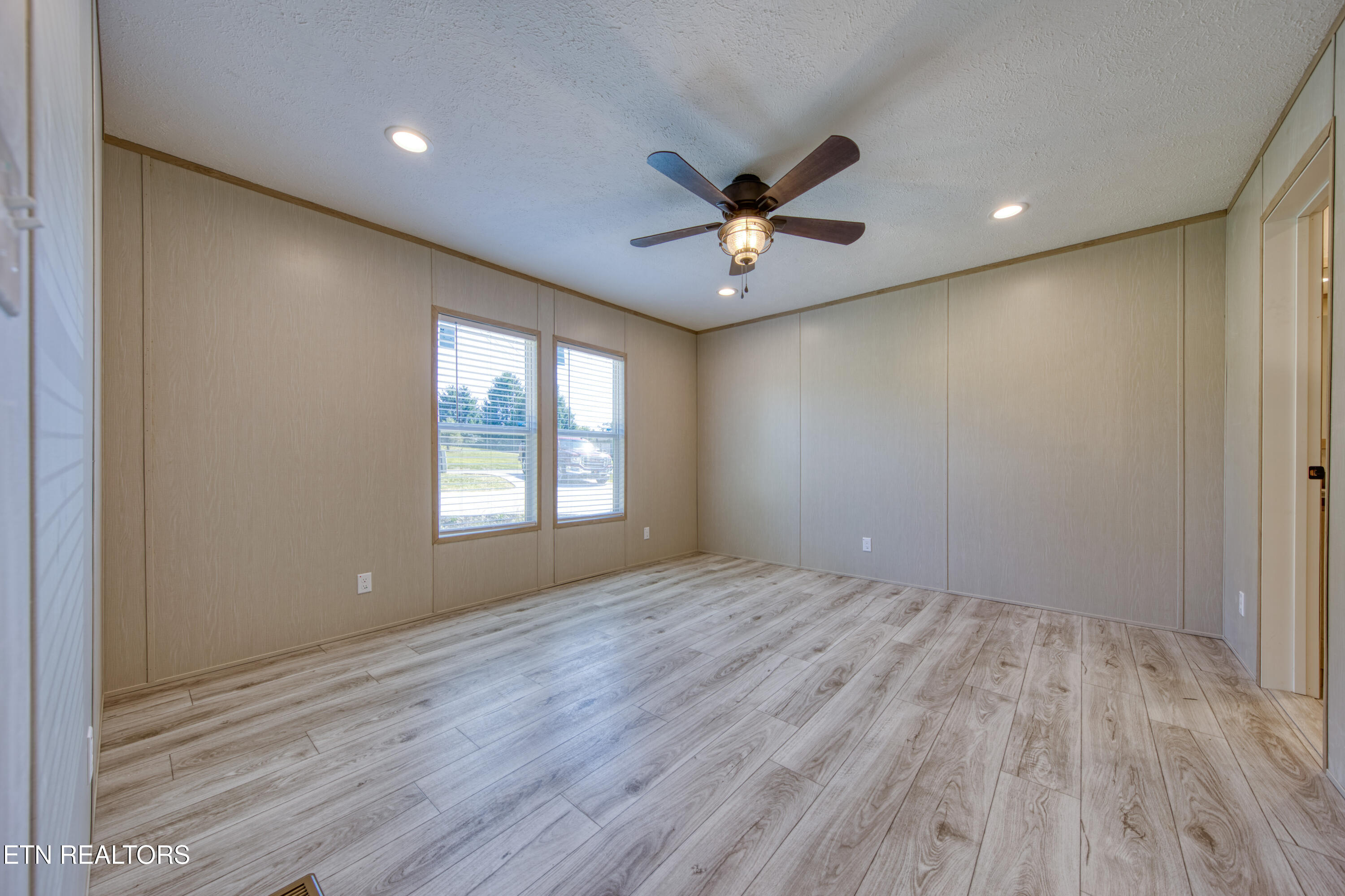 399 Watkins Road East Loudon, TN 37774 - Photo 20 of 25 0H3A9565_22