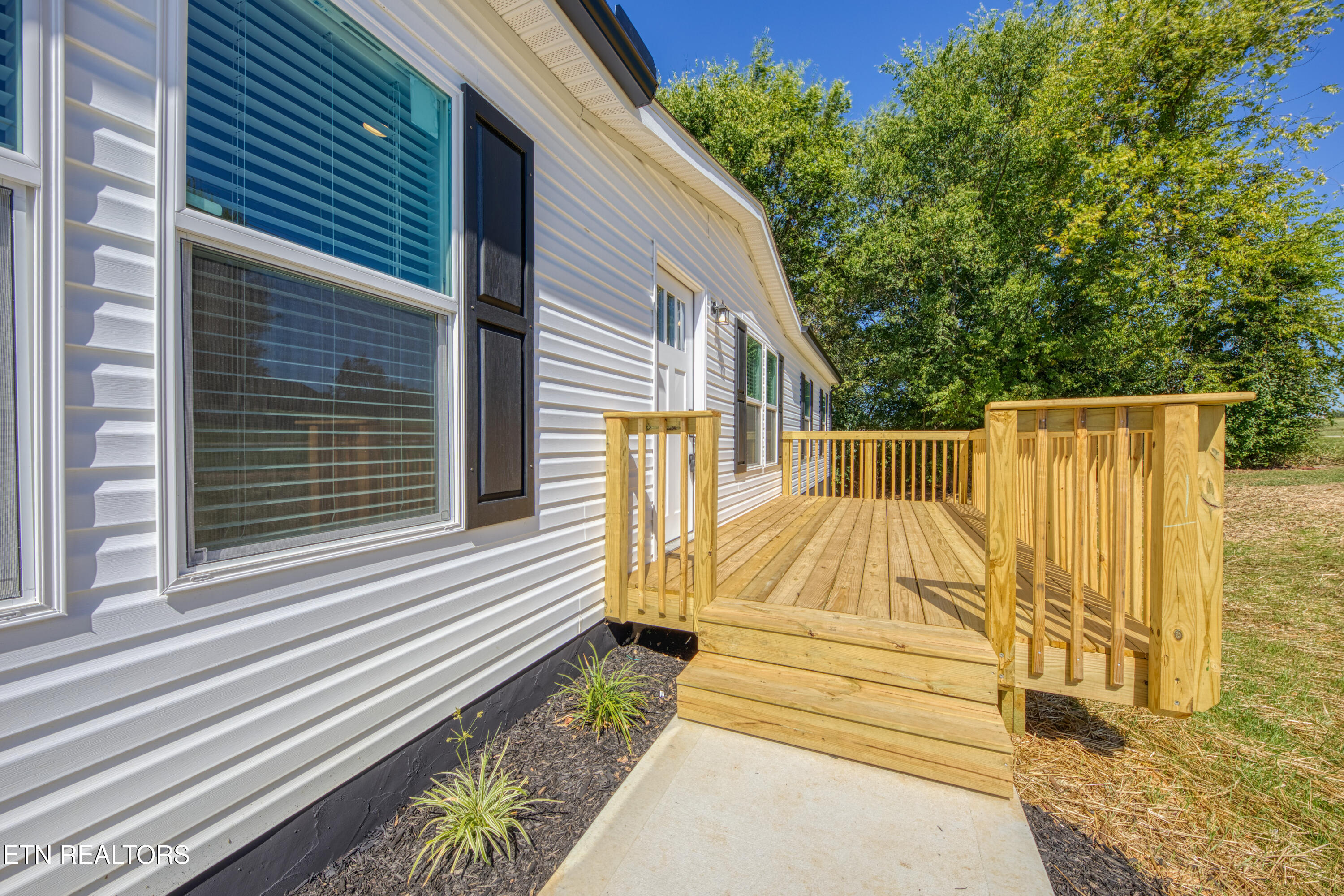 399 Watkins Road East Loudon, TN 37774 - Photo 4 of 25 0H3A9502_4