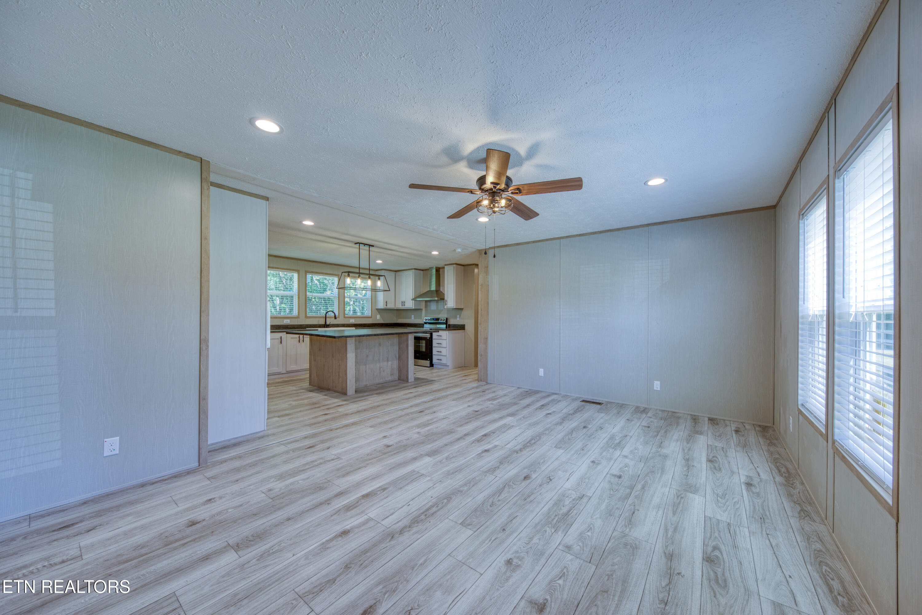 399 Watkins Road East Loudon, TN 37774 - Photo 6 of 25 0H3A9521_10