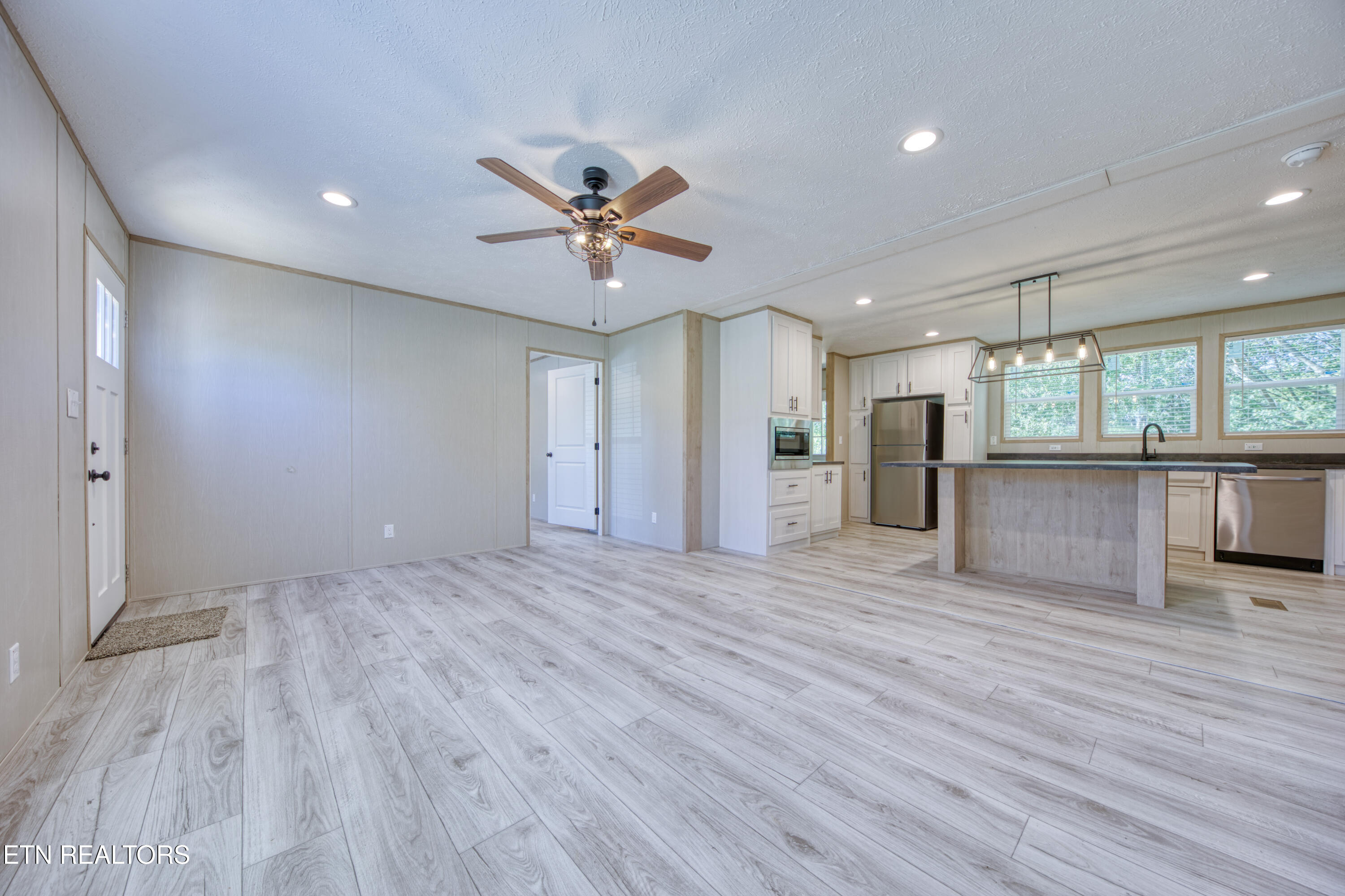 399 Watkins Road East Loudon, TN 37774 - Photo 7 of 25 0H3A9525_11