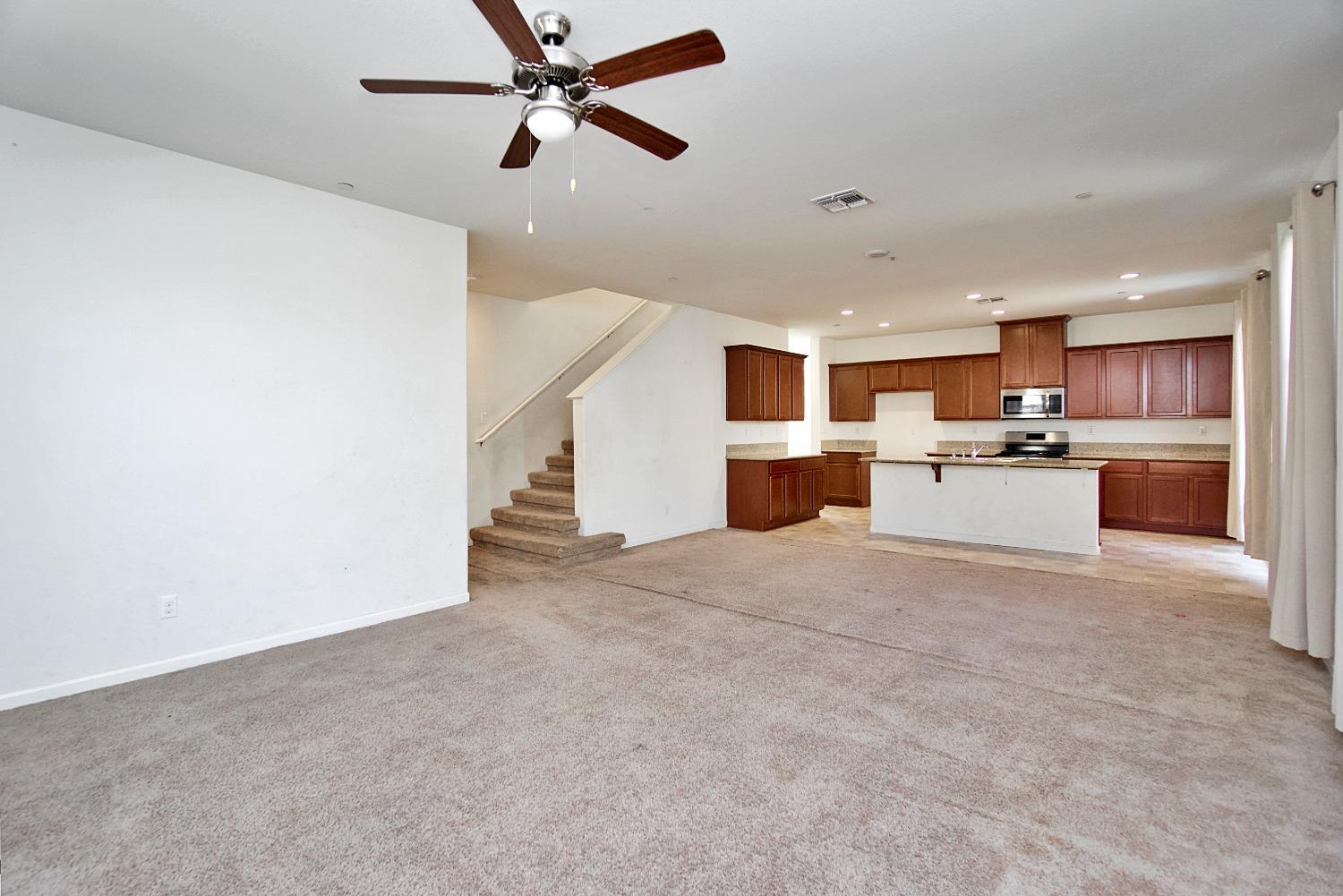 140 Drake Street Madera, CA 93638 - Photo 4 of 28 Gallery Image 4