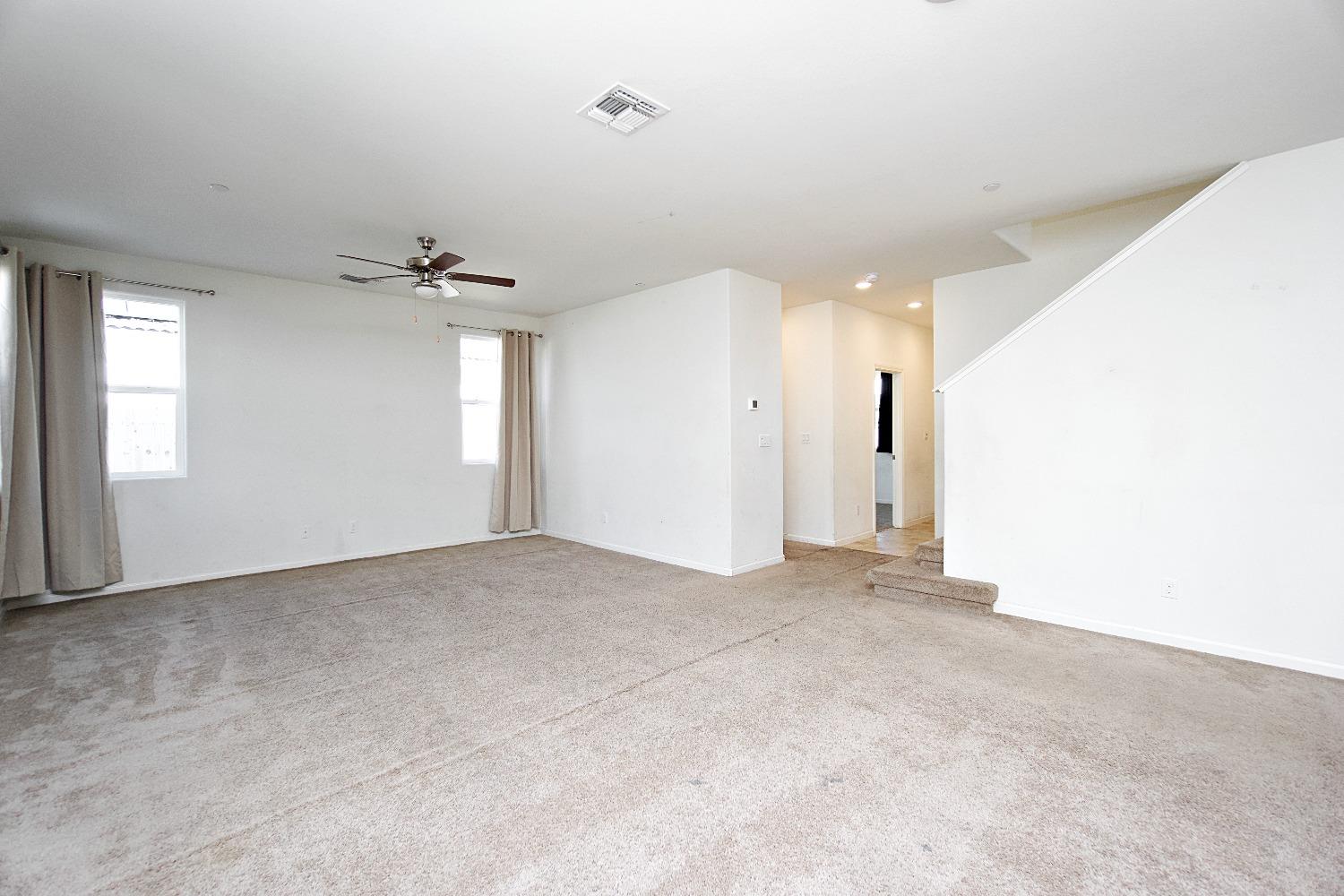 140 Drake Street Madera, CA 93638 - Photo 6 of 28 Gallery Image 6