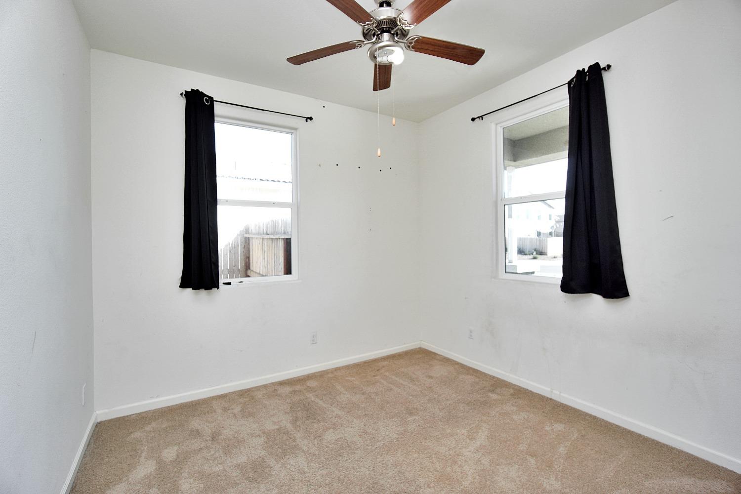 140 Drake Street Madera, CA 93638 - Photo 10 of 28 Gallery Image 10