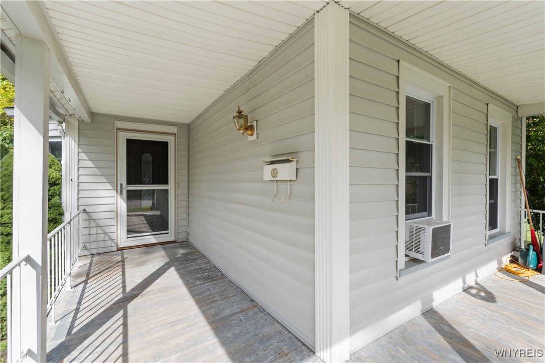 43 Rochester Street Warsaw, NY 14569 - Photo 5 of 44 Front Porch