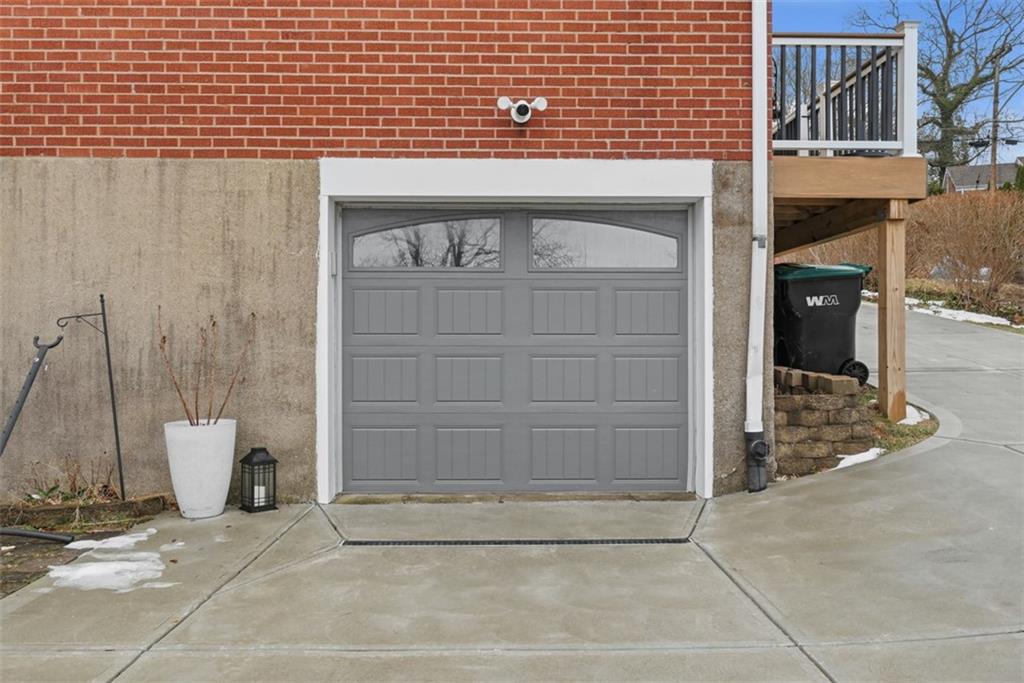111 Rockingham Road Pittsburgh, PA 15238 - Photo 33 of 38 a view of a wooden door