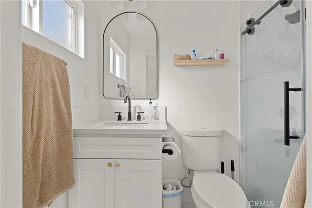 $1,275,000 | 6082 Royalist Drive, Huntington Beach, CA 92647