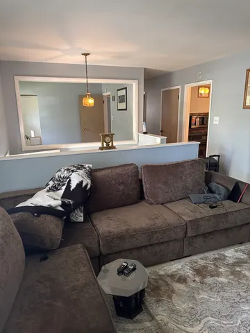 $164,999 | 120 South Chestnut Lane, Glenwood, IL 60425