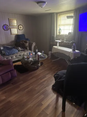 $164,999 | 120 South Chestnut Lane, Glenwood, IL 60425