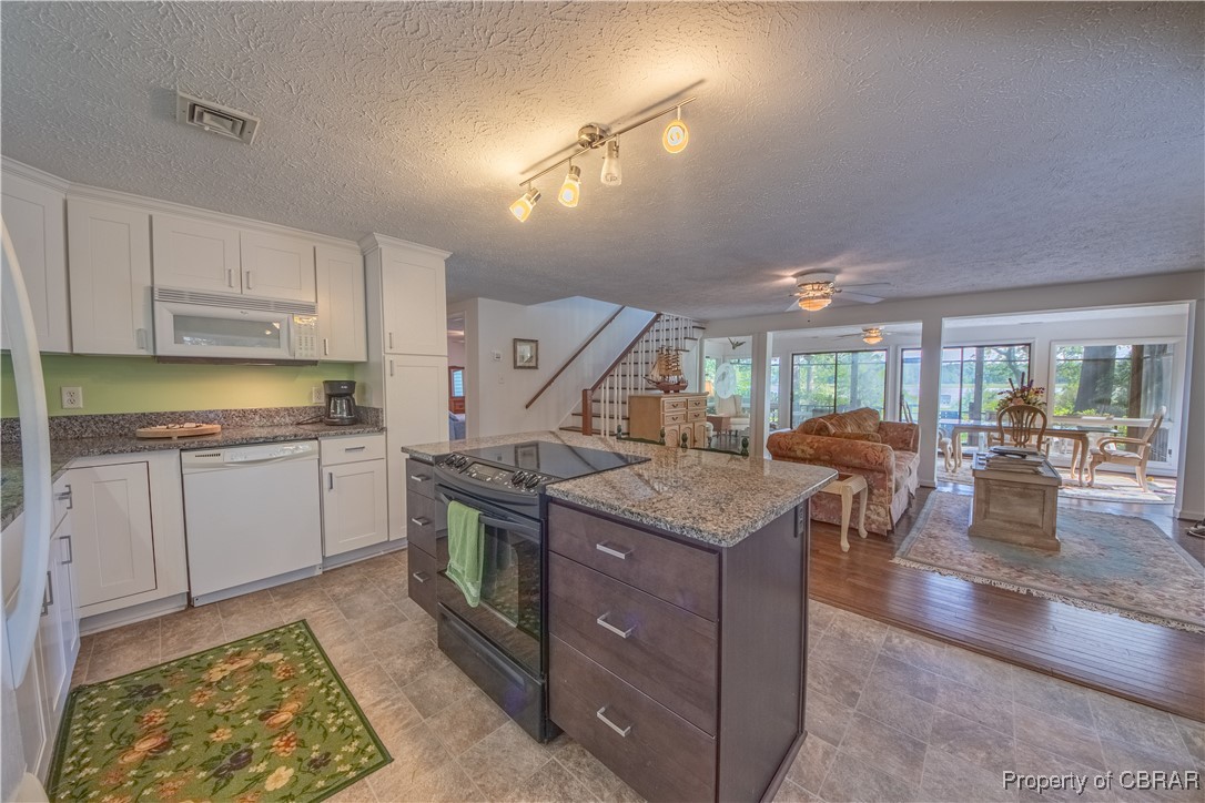 310 River Rd Circle Saluda, VA 23149 - Photo 12 of 48 Gallery Image 12