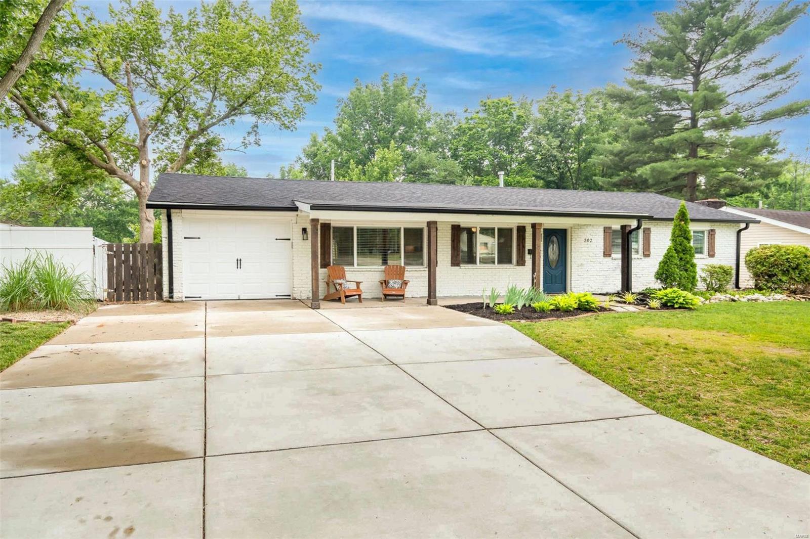 302 Allen Drive O'Fallon, MO 63366 - Photo 2 of 38