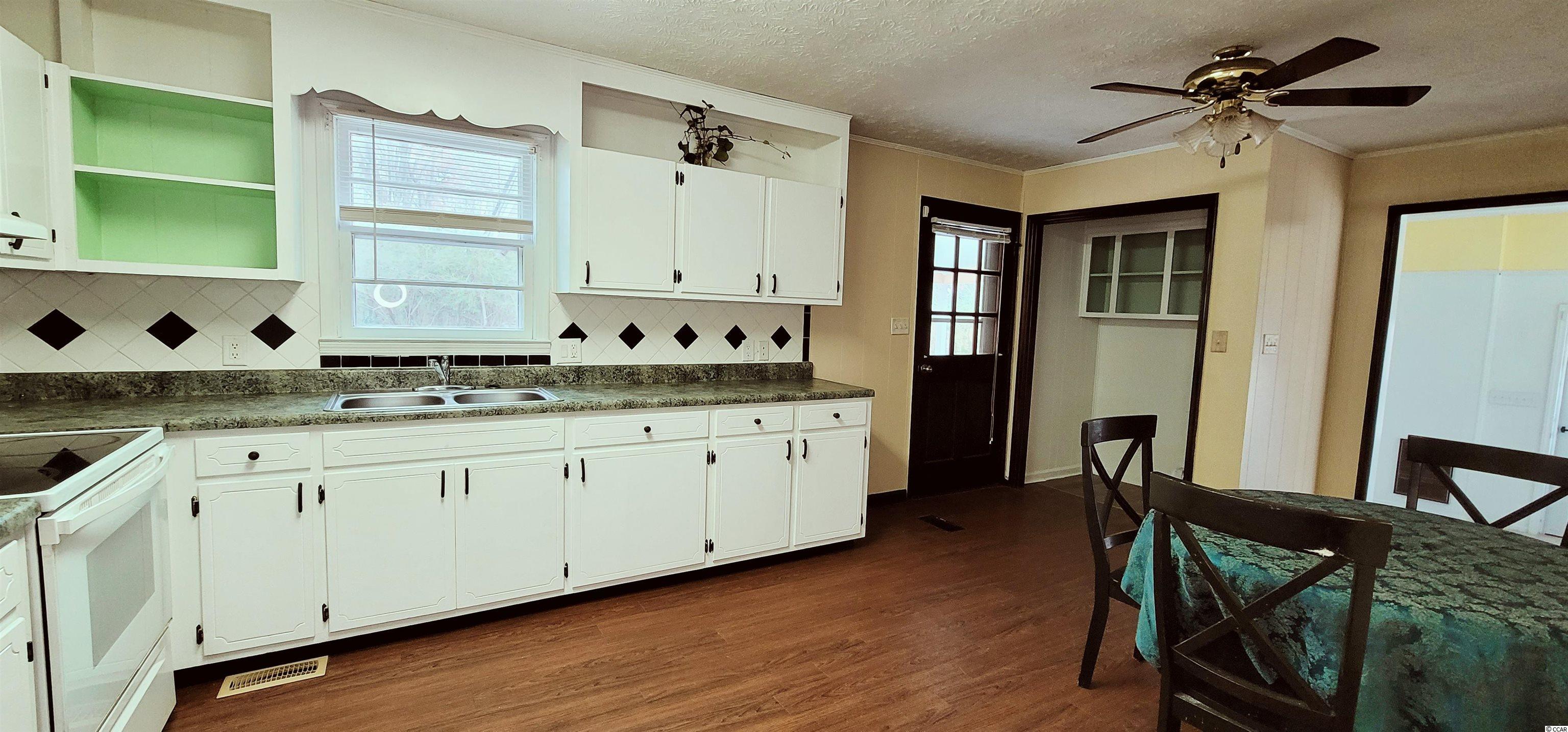 1117 Cox Ferry Road Conway, SC 29526 - Photo 7 of 23 Gallery Image 7