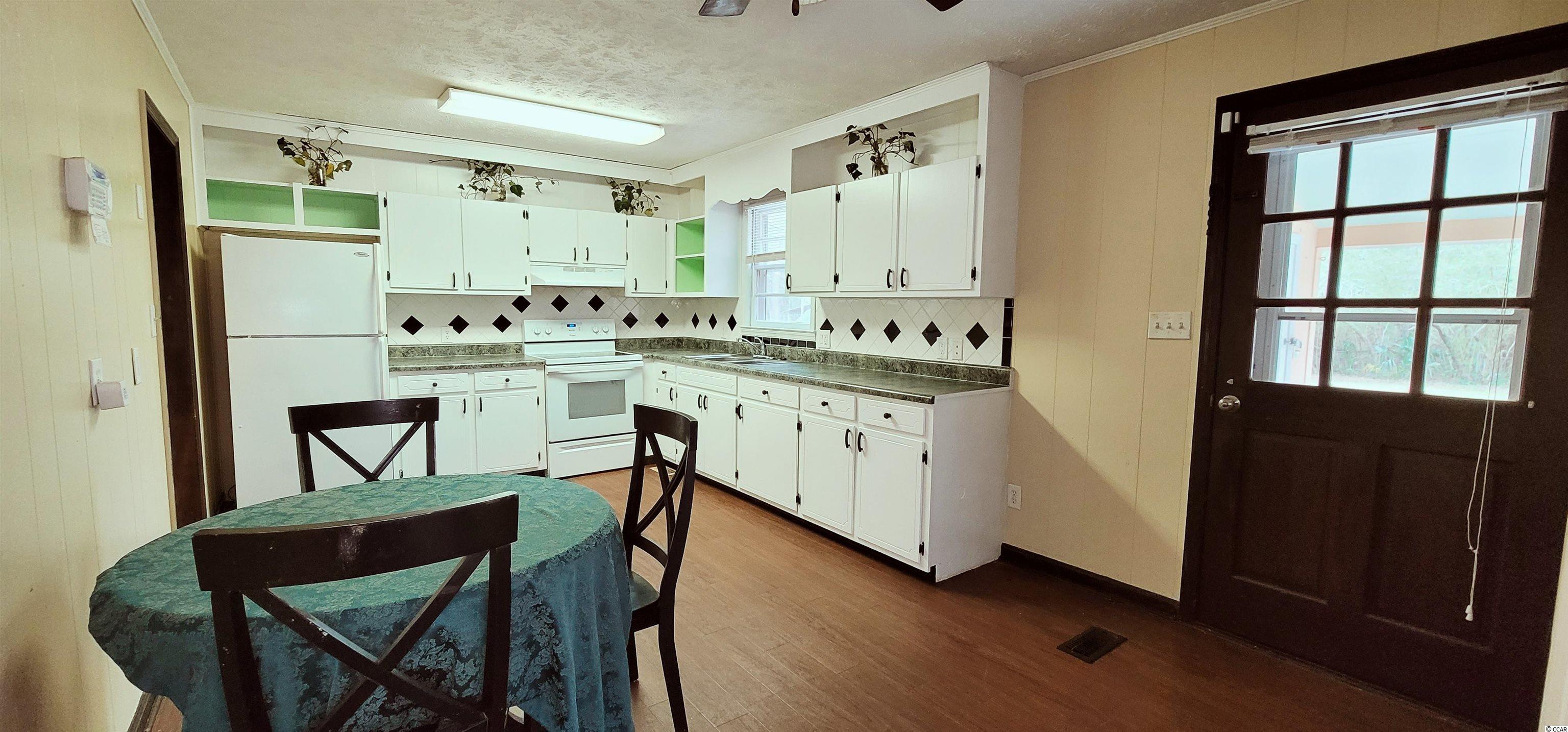 1117 Cox Ferry Road Conway, SC 29526 - Photo 8 of 23 Gallery Image 8