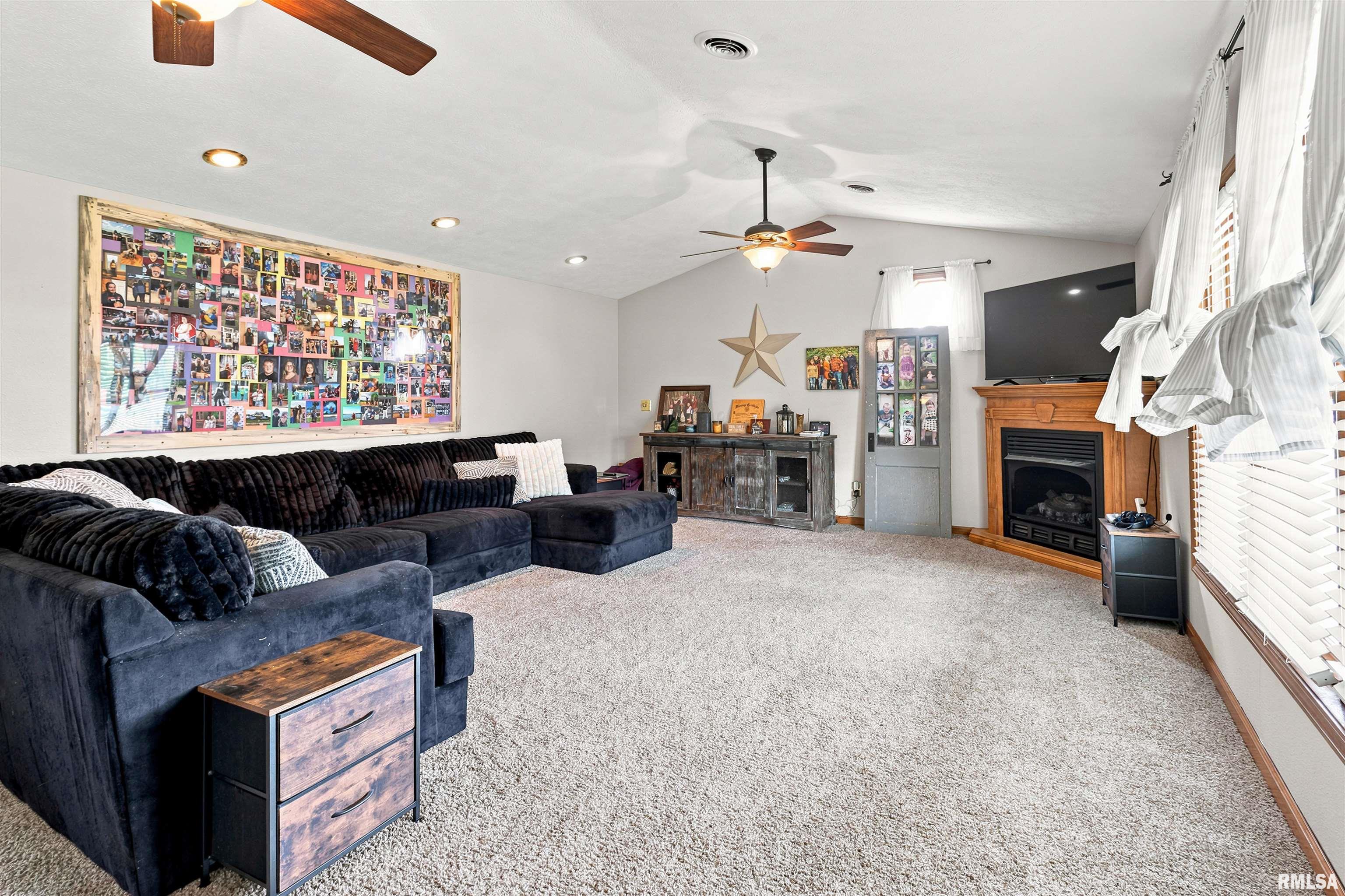 15069 Remington Road Marion, IL 62959 - Photo 4 of 35