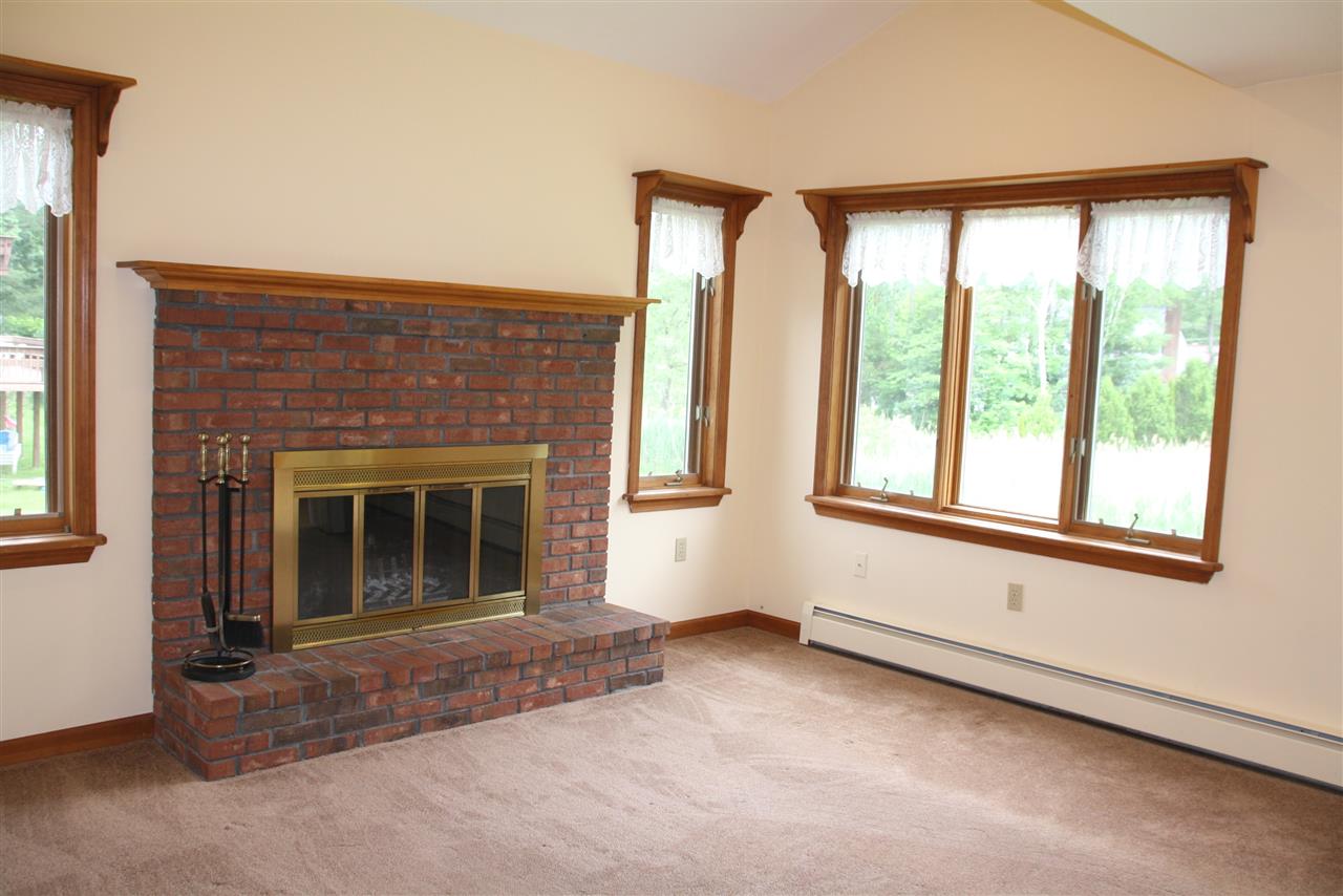 8 Wendy Lane Rutland, VT 05701 - Photo 3 of 27