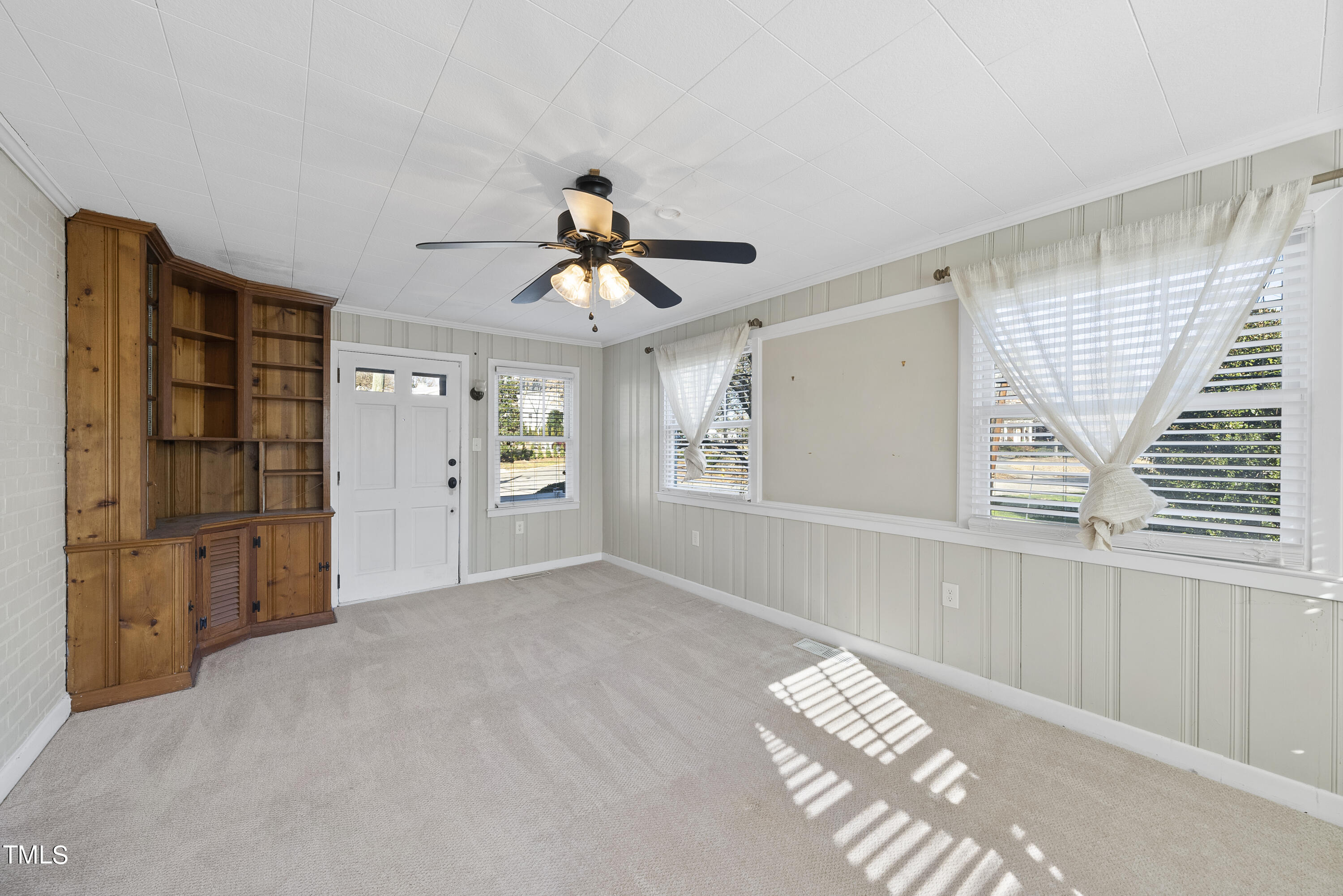 2516 Anderson Drive Raleigh, NC 27608 - Photo 5 of 29 DSC00208