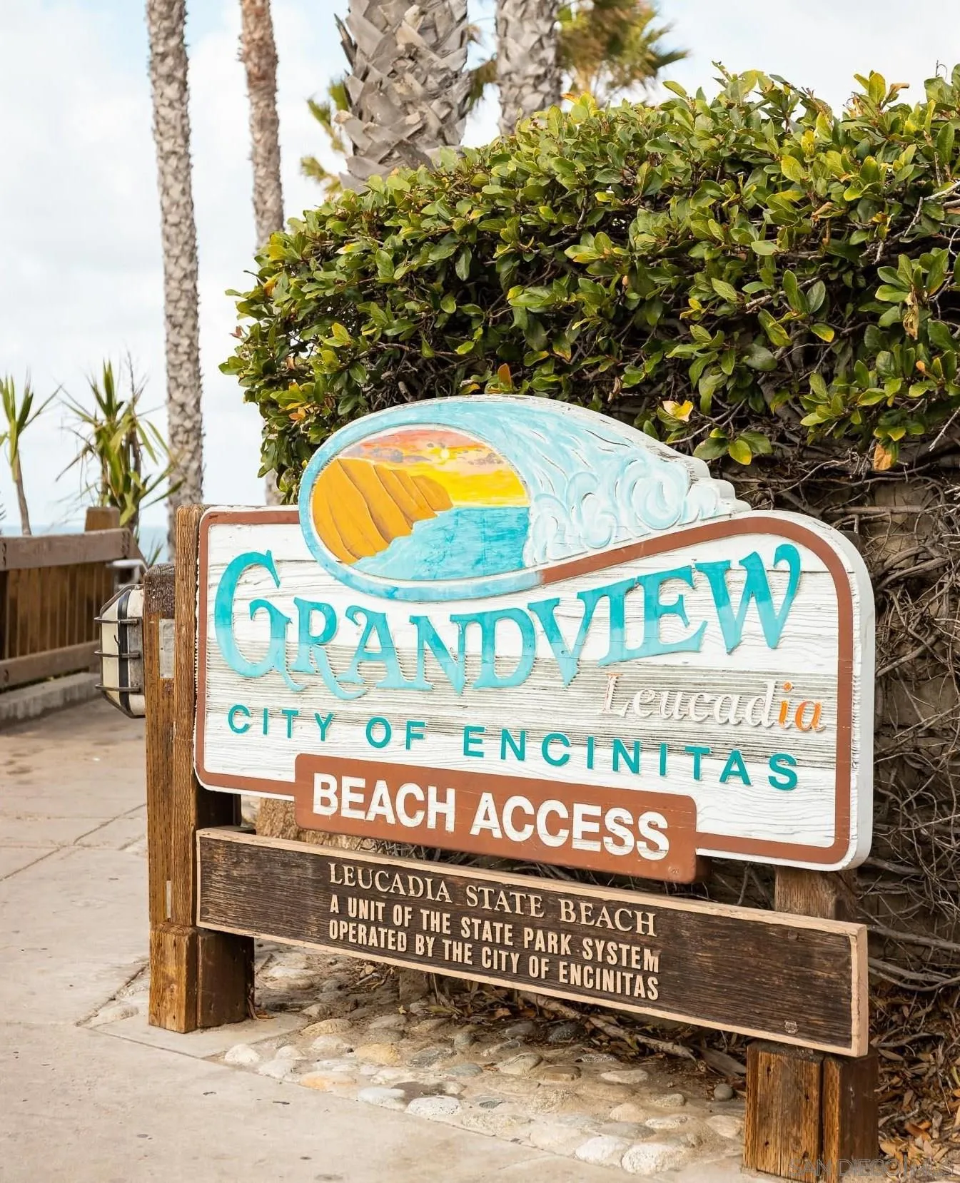 115 Edgeburt Drive Encinitas, CA 92024 - Photo 10 of 24 a sign on the side of a building