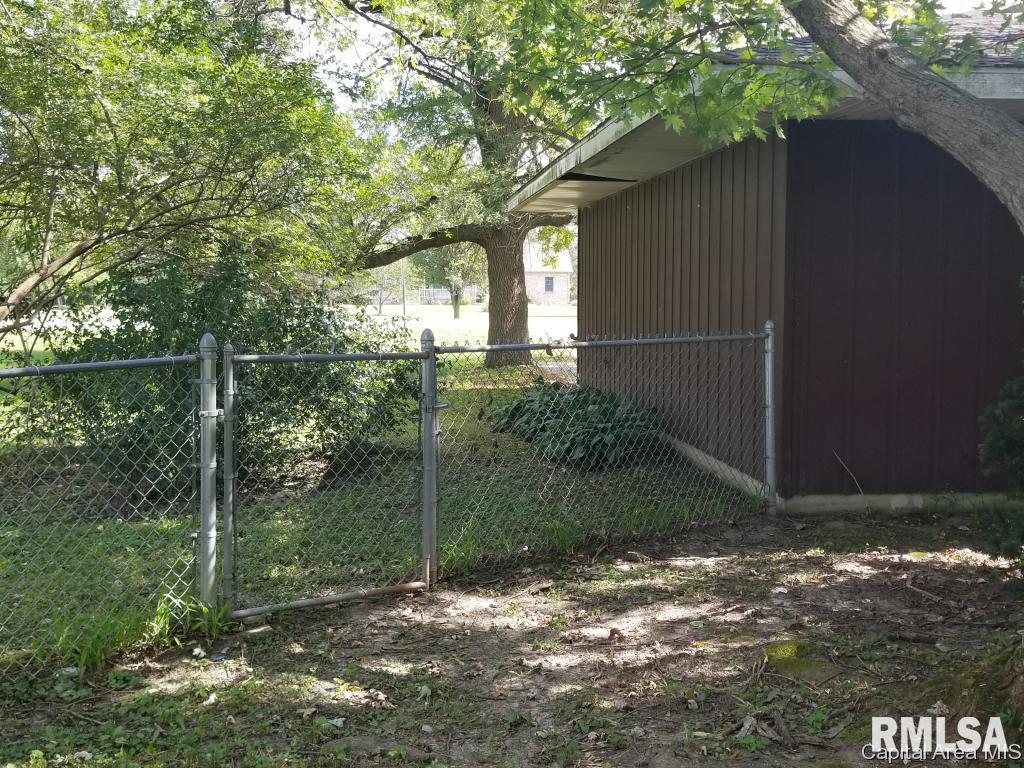 7987 North Pawnee Road Pawnee, IL 62558 - Photo 24 of 30