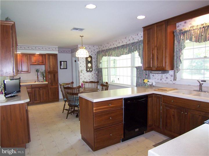 799 Valley Road Blue Bell, PA 19422 - Photo 5 of 19 Kitchen