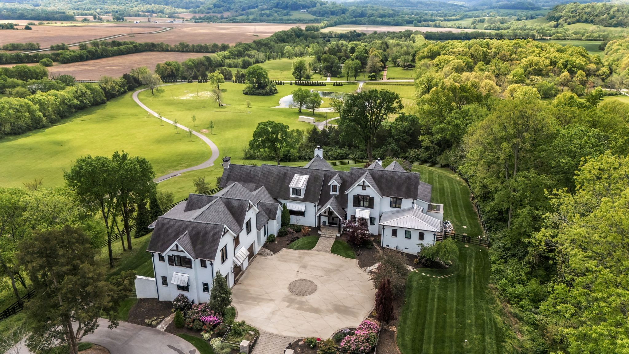 1888 West Harpeth Road Franklin, TN 37064 - Photo 3 of 77 Gallery Image 3