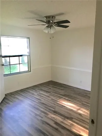 $1,875 | 216 Travis Lane, Spicewood, TX 78669