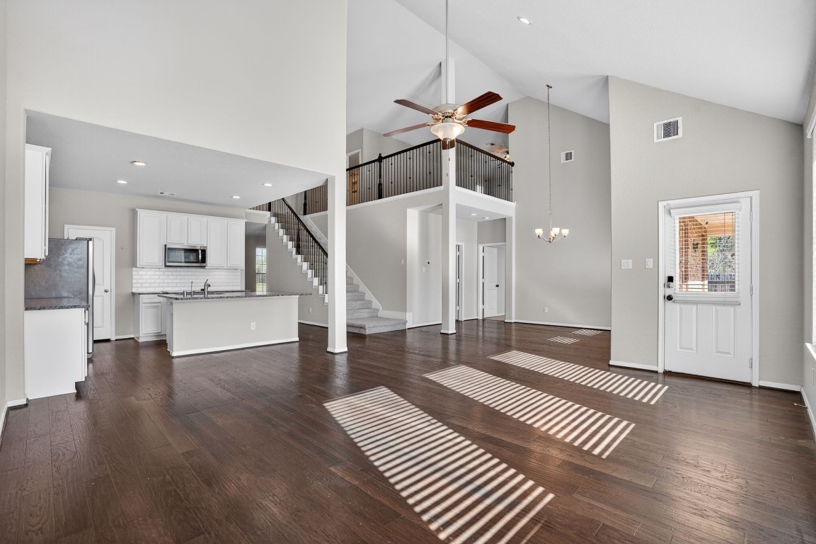 4650 Axis Trail Conroe, TX 77303 - Photo 16 of 36 Living Room