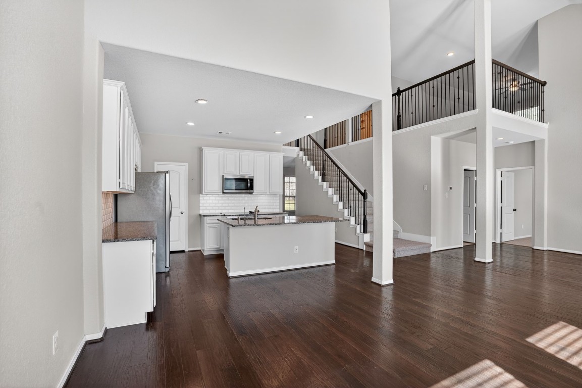 4650 Axis Trail Conroe, TX 77303 - Photo 27 of 36 Kitchen