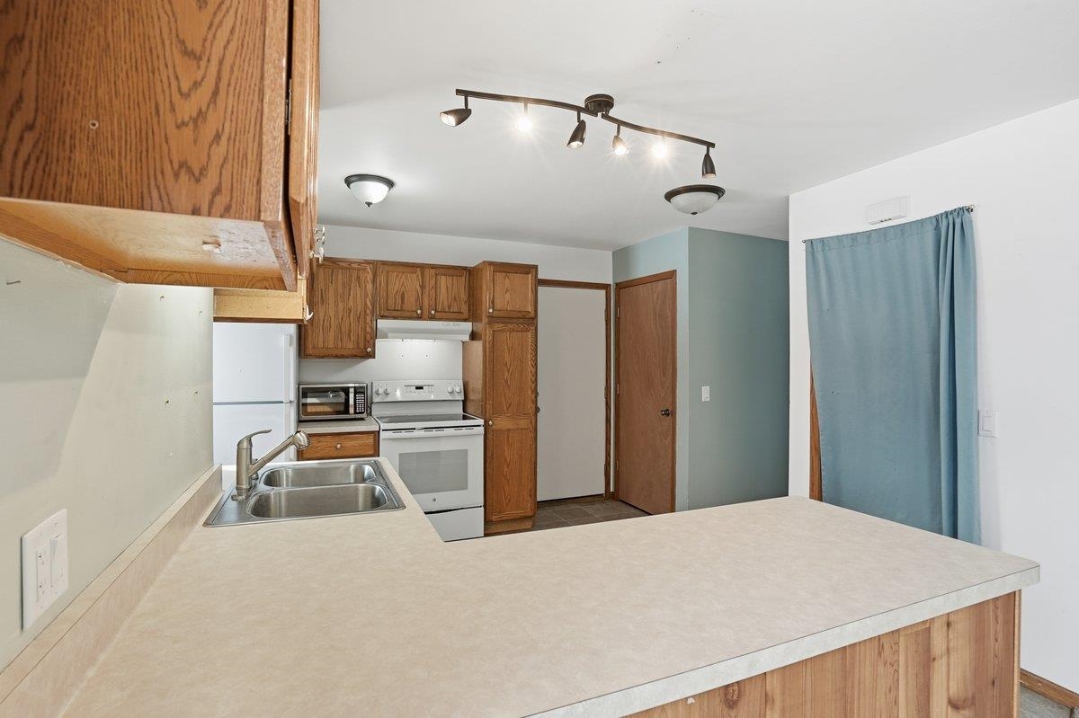 473 Waterman Court Oregon, WI 53575 - Photo 11 of 37