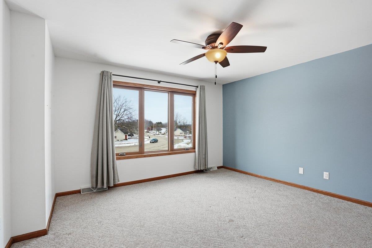 473 Waterman Court Oregon, WI 53575 - Photo 22 of 37