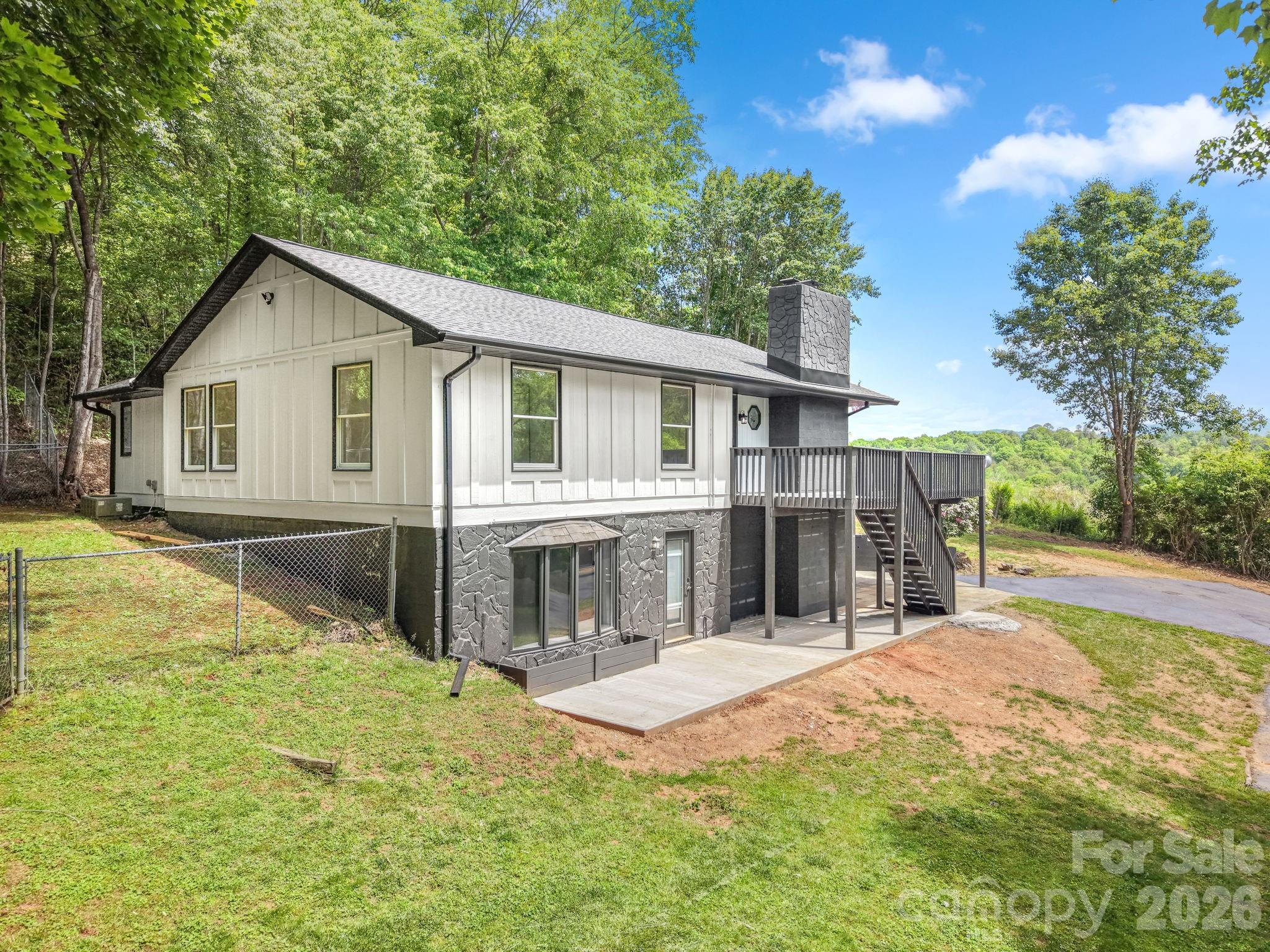 270 Blake Branch Road Sylva, NC 28779 - Photo 4 of 48