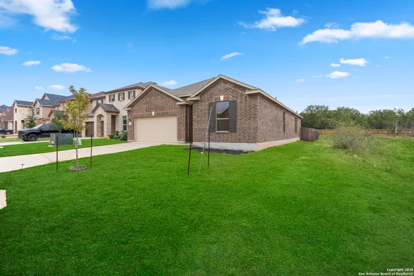 $2,600 | 5714 Agave Spine, San Antonio, TX 78261