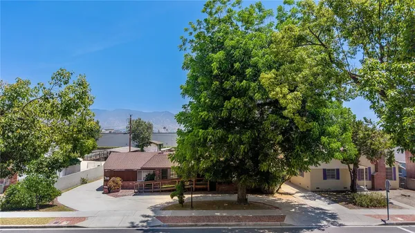 $3,400,000 | 700 South Mariposa Street, Burbank, CA 91506