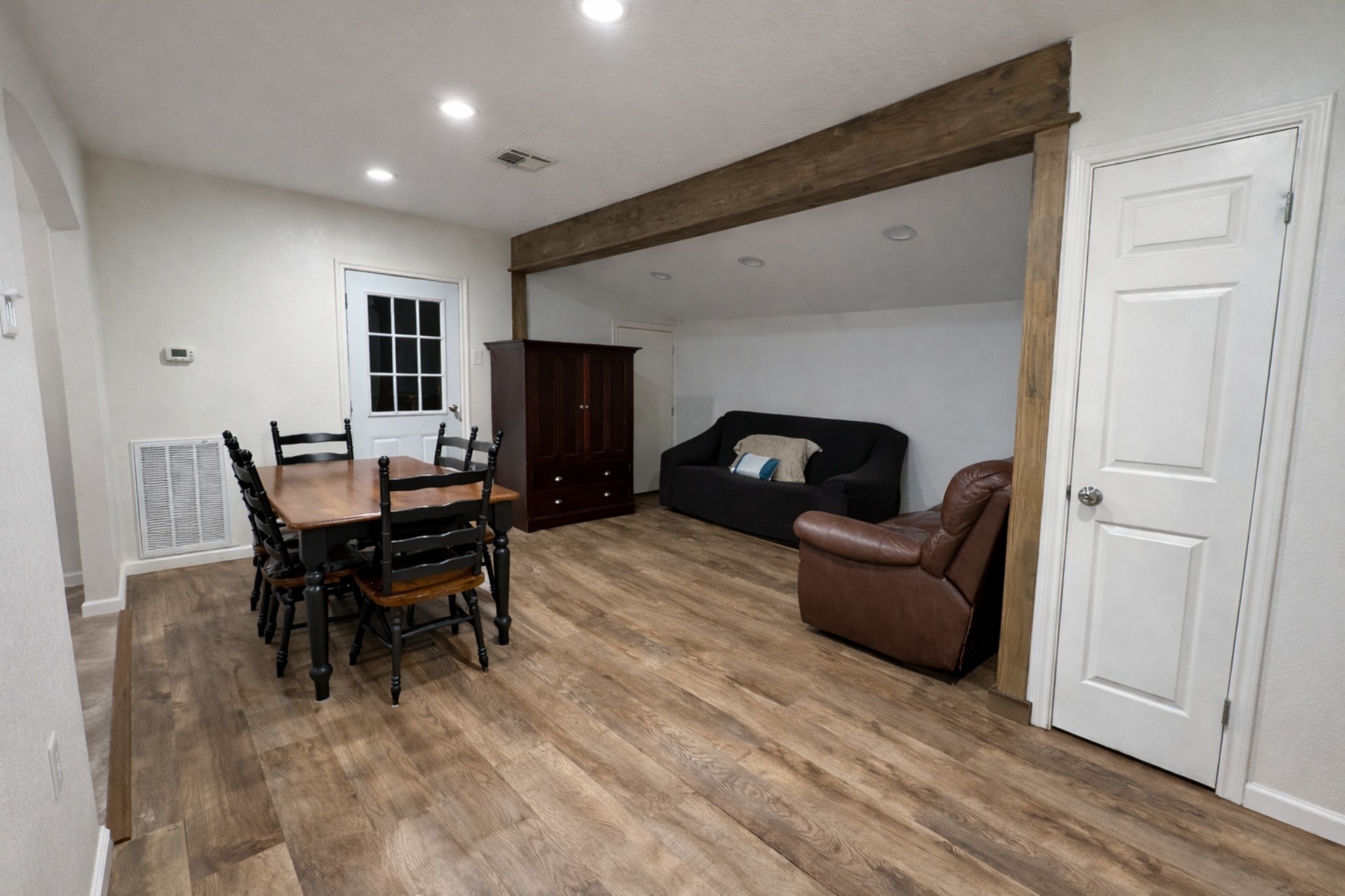 2701 Timber Drive Dickinson, TX 77539 - Photo 4 of 7