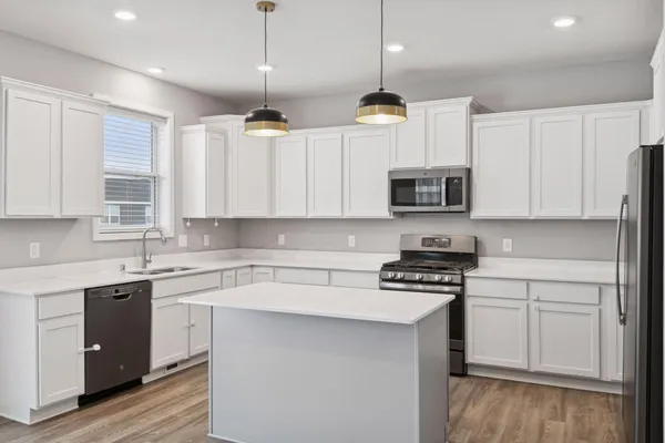 $600,000 | 19351 Meadow View Lane, Maple Grove, MN 55311