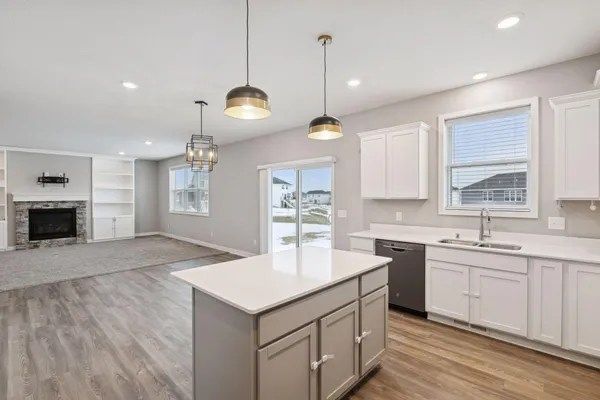 $600,000 | 19351 Meadow View Lane, Maple Grove, MN 55311
