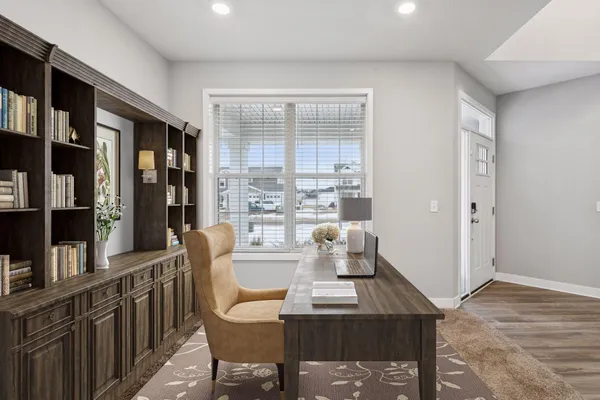 $600,000 | 19351 Meadow View Lane, Maple Grove, MN 55311