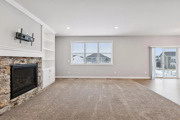 $600,000 | 19351 Meadow View Lane, Maple Grove, MN 55311