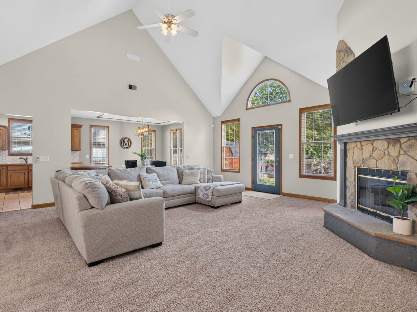 878 West Kennedy Road Braidwood, IL 60408 - Photo 6 of 34