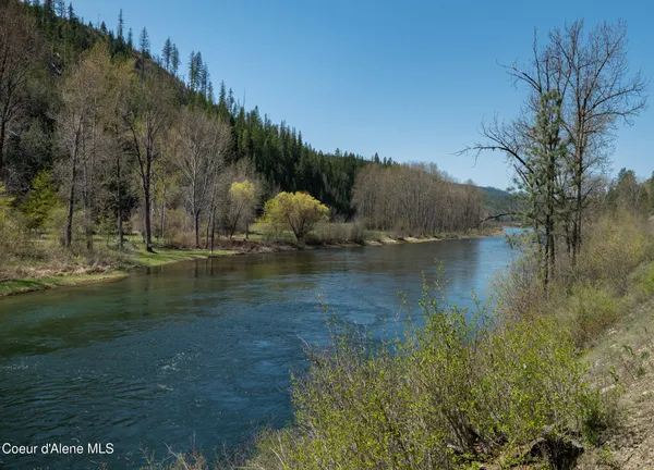 $997,500 | 262 Ac North Side Road, Calder, ID 83808